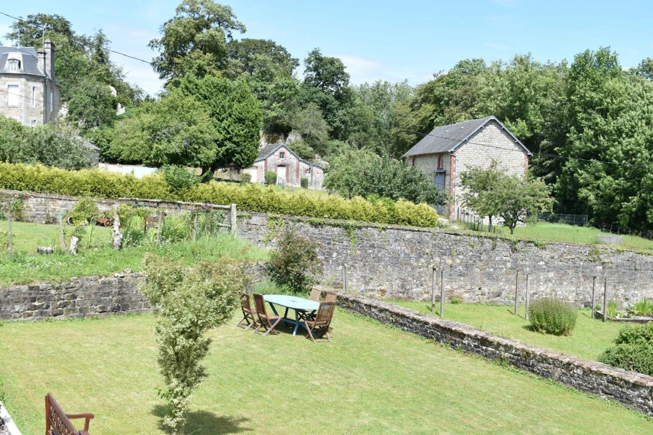 Charming Self Contained Gites- Mortain- Le Moulin De La Porte Le Neufbourg Extérieur photo