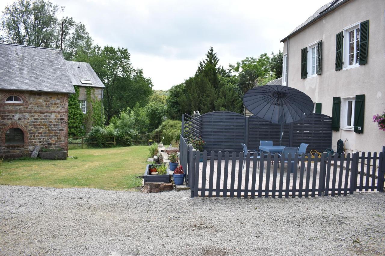 Charming Self Contained Gites- Mortain- Le Moulin De La Porte Le Neufbourg Extérieur photo
