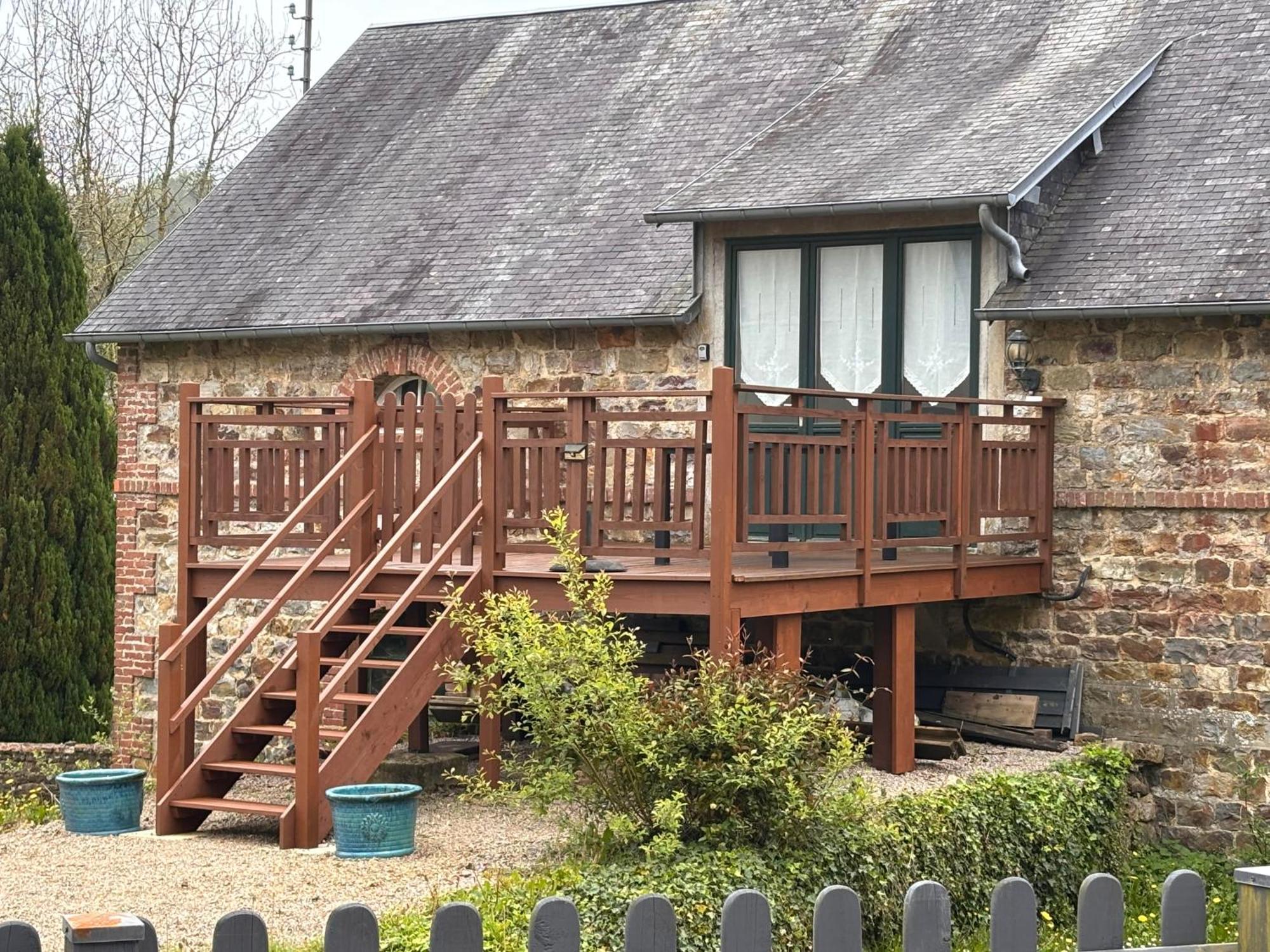 Charming Self Contained Gites- Mortain- Le Moulin De La Porte Le Neufbourg Extérieur photo